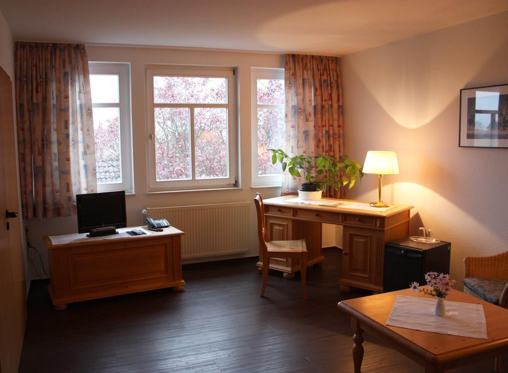 Ostseehotel Kluetzer Winkel Hohen Schoenberg ภายนอก รูปภาพ