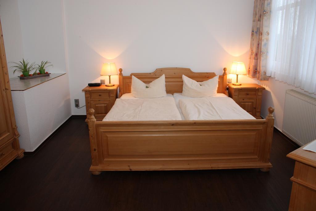 Ostseehotel Kluetzer Winkel Hohen Schoenberg ภายนอก รูปภาพ