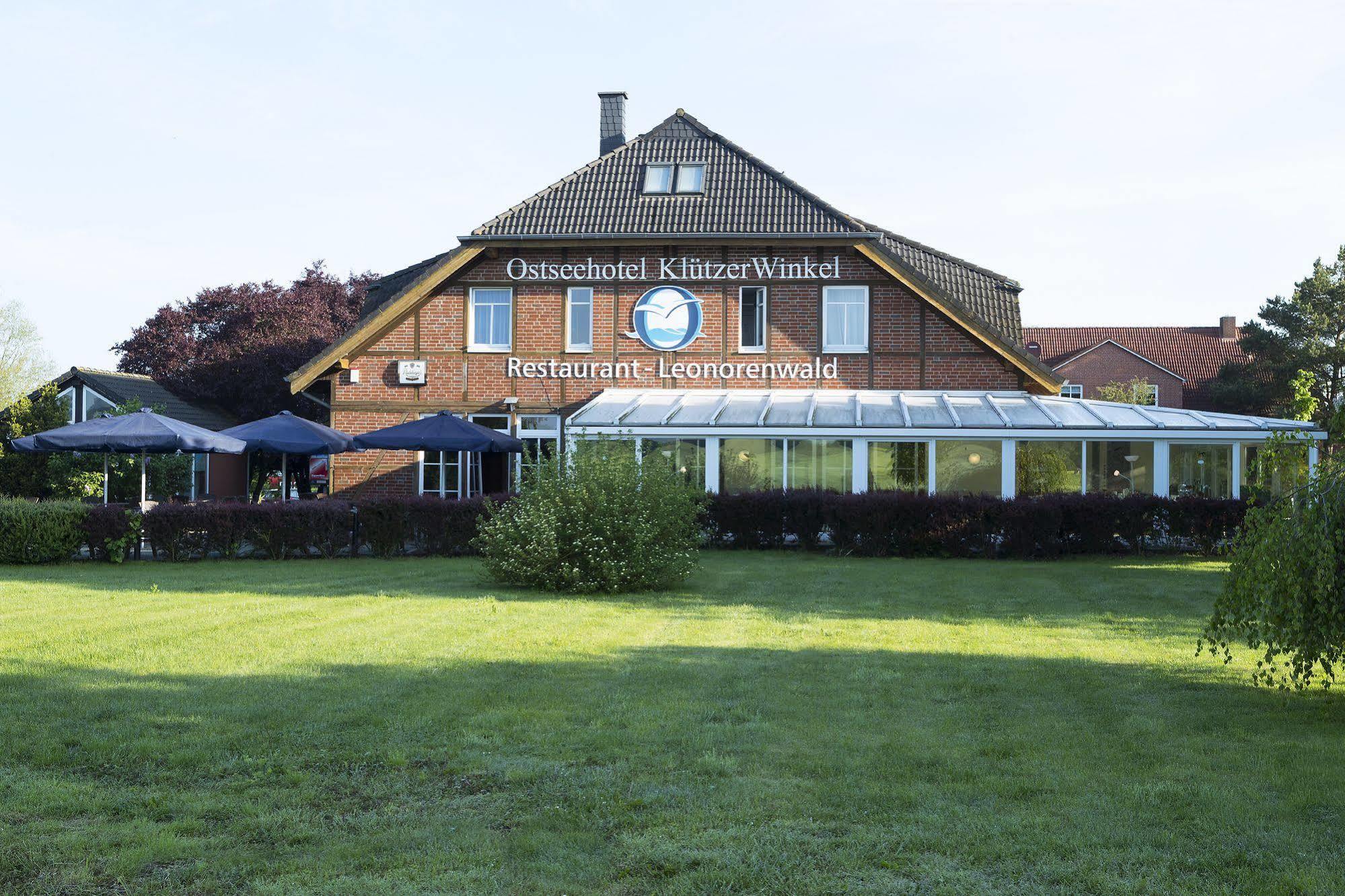 Ostseehotel Kluetzer Winkel Hohen Schoenberg ภายนอก รูปภาพ